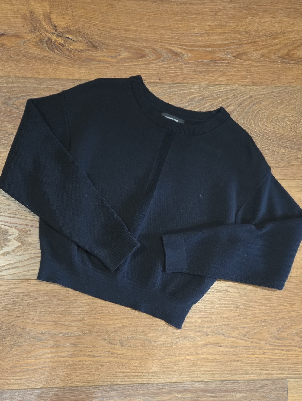 BANANA REPUBLIC BLACK PULLOVER SWEATER... SIZE MED.. #8190